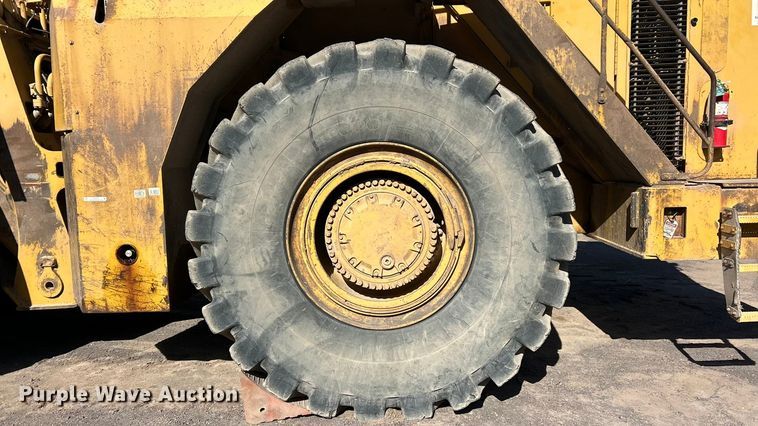 image for item ET6976 2001 Caterpillar 990 wheel loader
