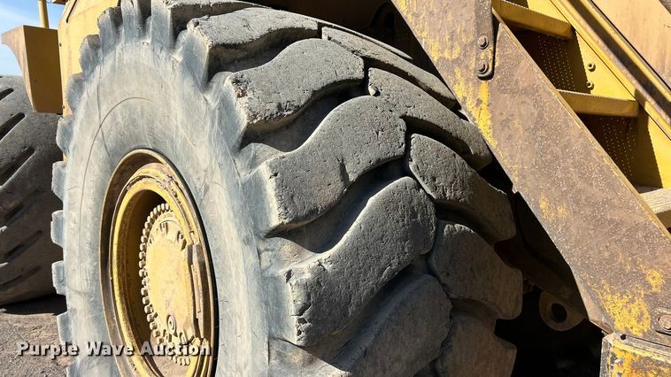 image for item ET6976 2001 Caterpillar 990 wheel loader