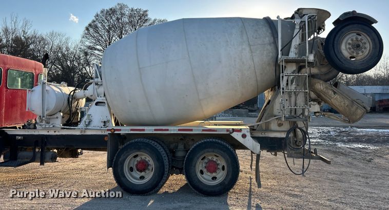 image for item ET6997 2015 Kenworth W900 ready mix truck