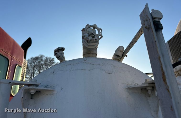 image for item ET6997 2015 Kenworth W900 ready mix truck