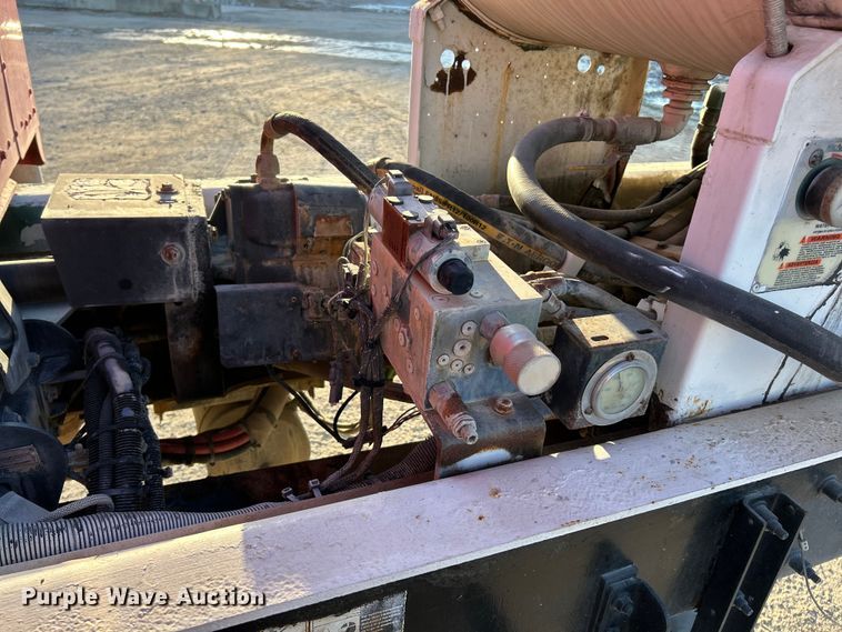 image for item ET6997 2015 Kenworth W900 ready mix truck