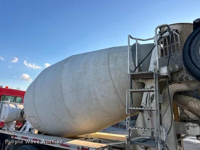 image for item ET6997 2015 Kenworth W900 ready mix truck