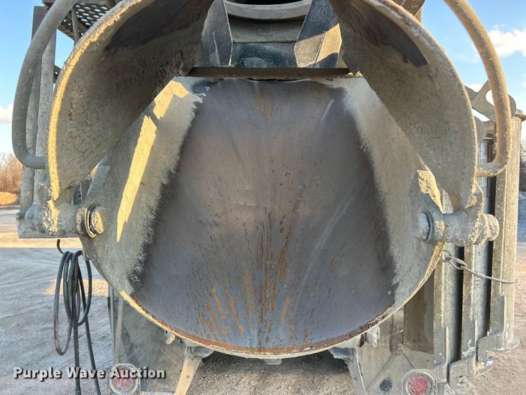 image for item ET6997 2015 Kenworth W900 ready mix truck