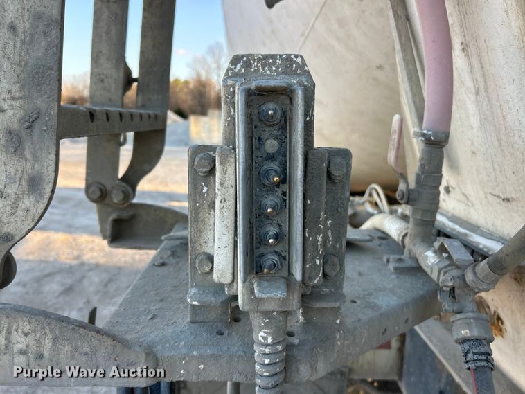 image for item ET6997 2015 Kenworth W900 ready mix truck