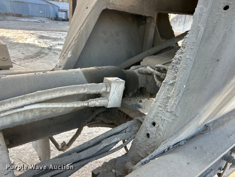 image for item ET6997 2015 Kenworth W900 ready mix truck