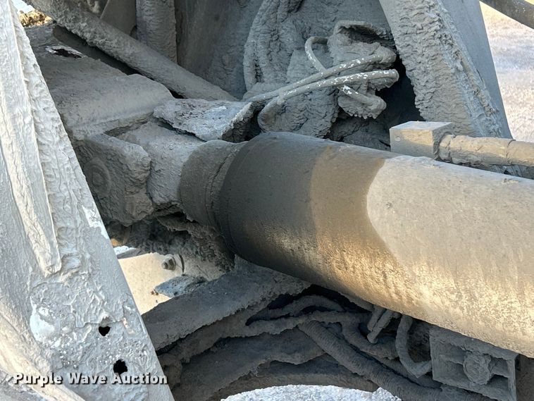 image for item ET6997 2015 Kenworth W900 ready mix truck