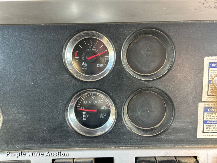 image for item ET6997 2015 Kenworth W900 ready mix truck