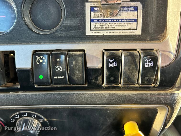 image for item ET6997 2015 Kenworth W900 ready mix truck