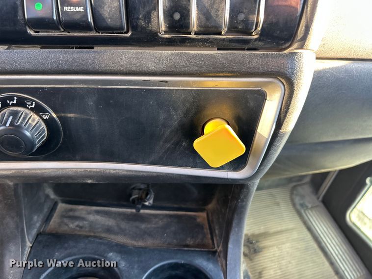 image for item ET6997 2015 Kenworth W900 ready mix truck