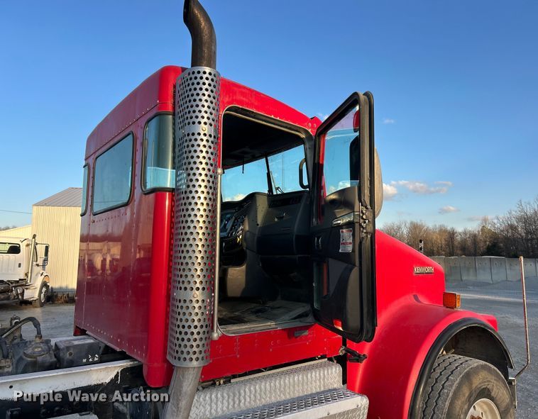 image for item ET6997 2015 Kenworth W900 ready mix truck