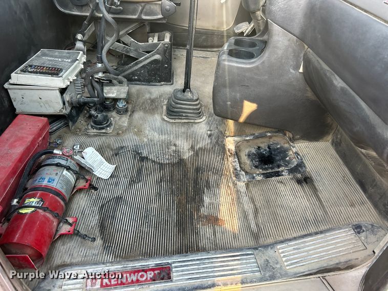 image for item ET6997 2015 Kenworth W900 ready mix truck