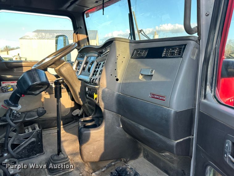 image for item ET6997 2015 Kenworth W900 ready mix truck