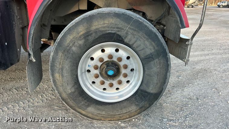 image for item ET6997 2015 Kenworth W900 ready mix truck