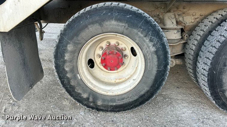 image for item ET6997 2015 Kenworth W900 ready mix truck