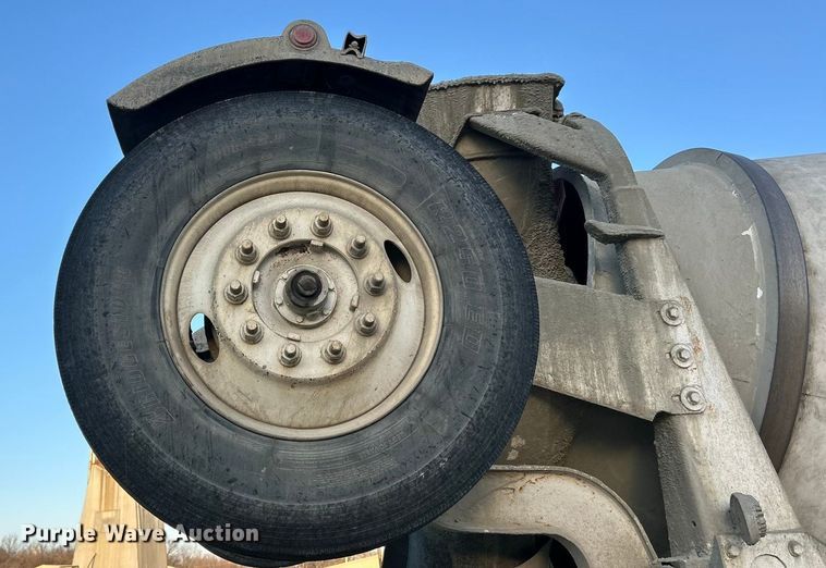 image for item ET6997 2015 Kenworth W900 ready mix truck