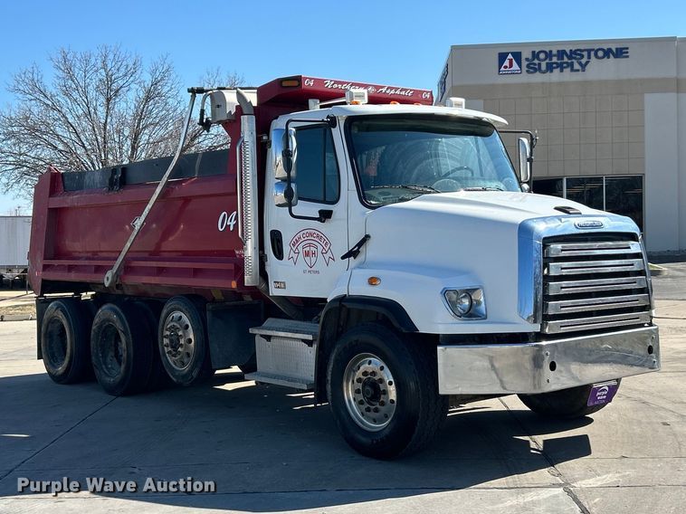 image for item ET6998 2016 Freightliner 114SD dump truck