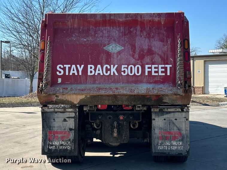 image for item ET6998 2016 Freightliner 114SD dump truck