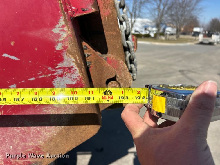 image for item ET6998 2016 Freightliner 114SD dump truck