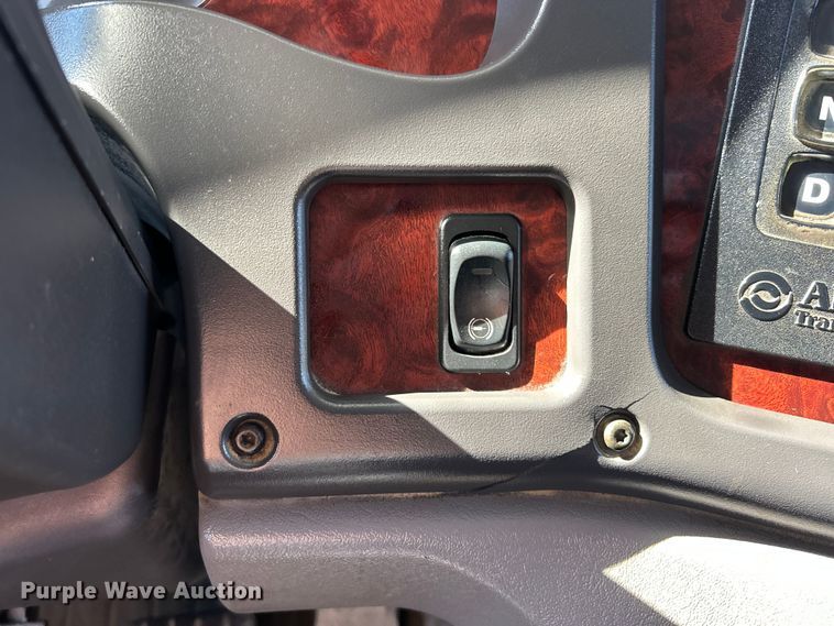 image for item ET6998 2016 Freightliner 114SD dump truck