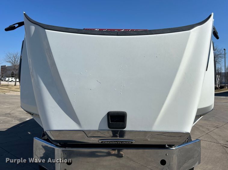 image for item ET6998 2016 Freightliner 114SD dump truck