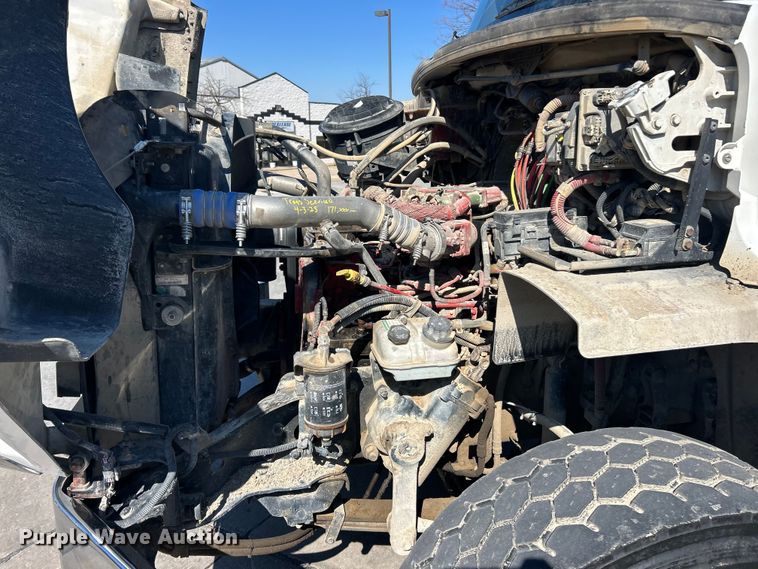 image for item ET6998 2016 Freightliner 114SD dump truck