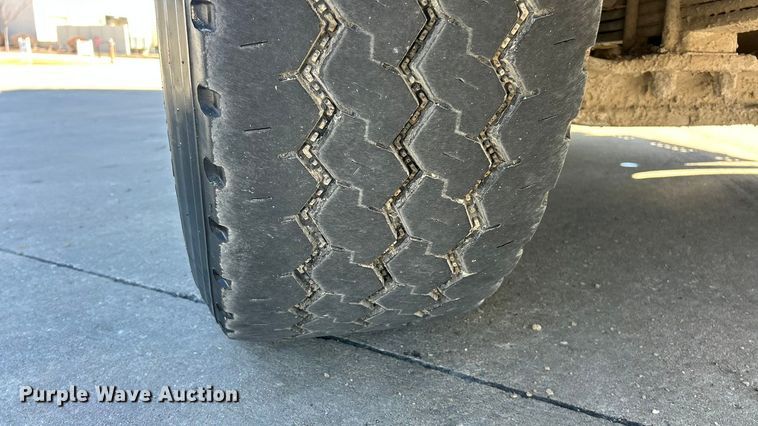 image for item ET6998 2016 Freightliner 114SD dump truck