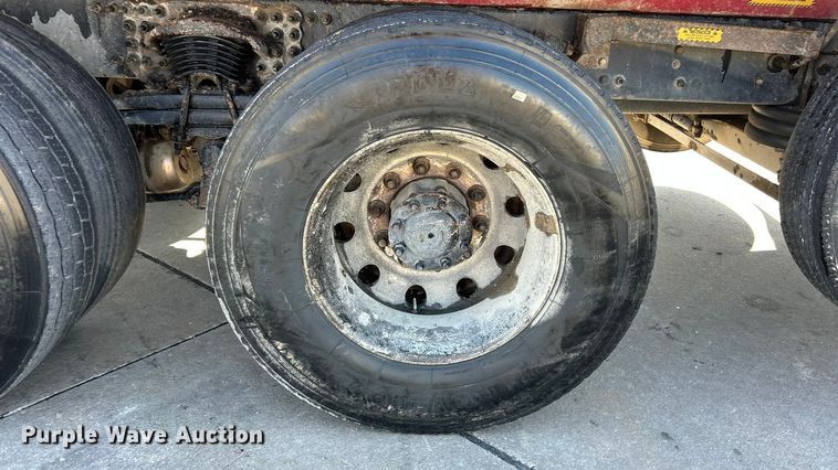 image for item ET6998 2016 Freightliner 114SD dump truck