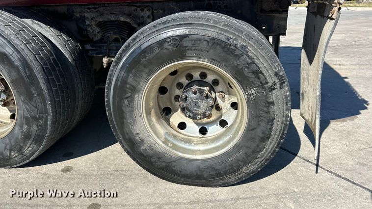 image for item ET6998 2016 Freightliner 114SD dump truck