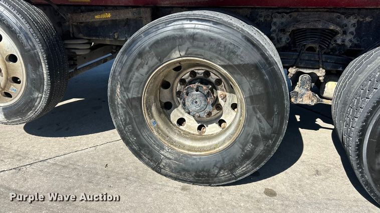 image for item ET6998 2016 Freightliner 114SD dump truck