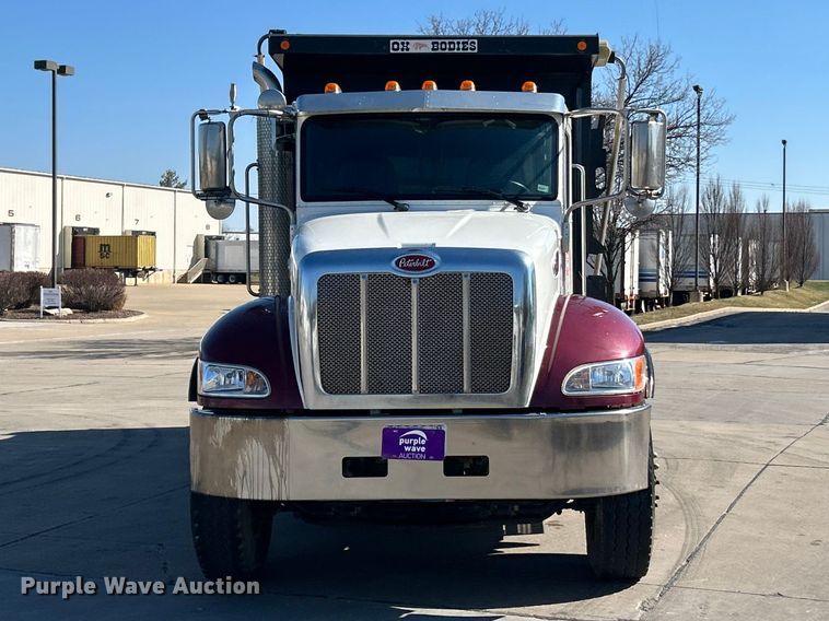 image for item ET6999 2022 Peterbilt 348 dump truck