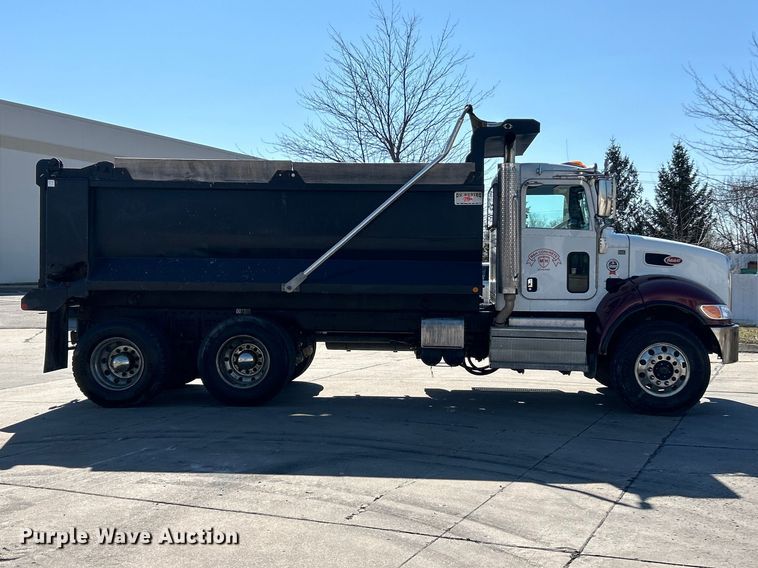 image for item ET6999 2022 Peterbilt 348 dump truck