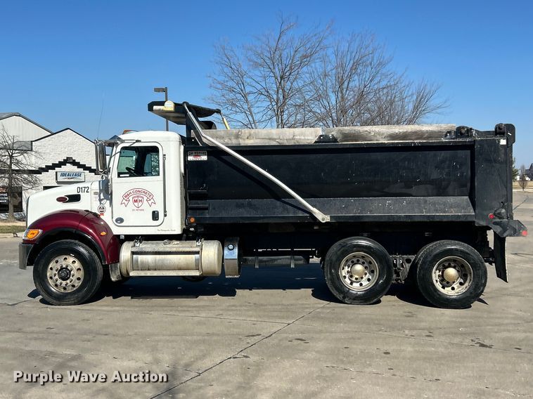 image for item ET6999 2022 Peterbilt 348 dump truck