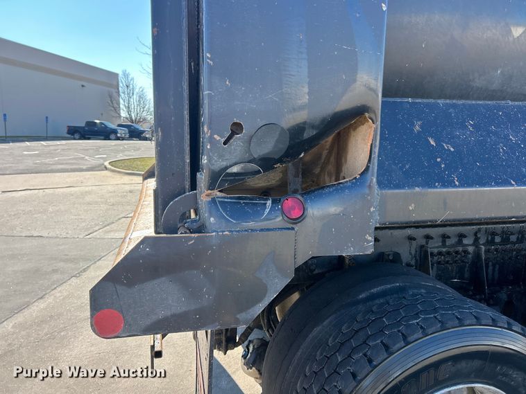 image for item ET6999 2022 Peterbilt 348 dump truck