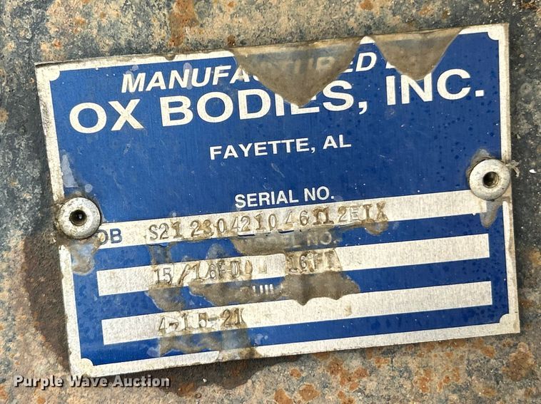 image for item ET6999 2022 Peterbilt 348 dump truck