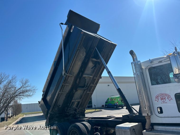 image for item ET6999 2022 Peterbilt 348 dump truck