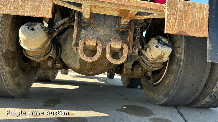 image for item ET6999 2022 Peterbilt 348 dump truck