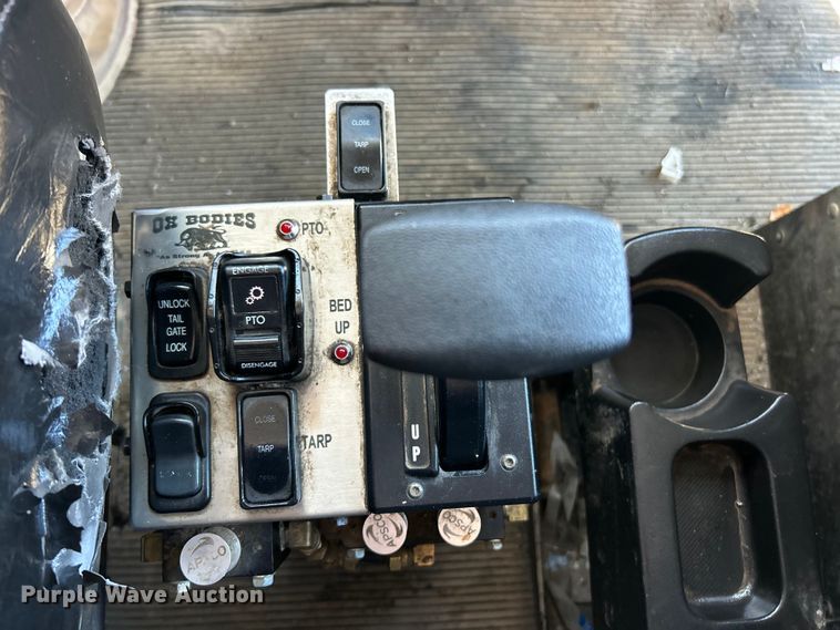 image for item ET6999 2022 Peterbilt 348 dump truck