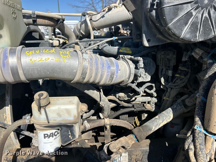 image for item ET6999 2022 Peterbilt 348 dump truck