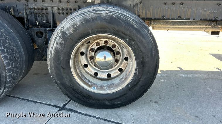 image for item ET6999 2022 Peterbilt 348 dump truck