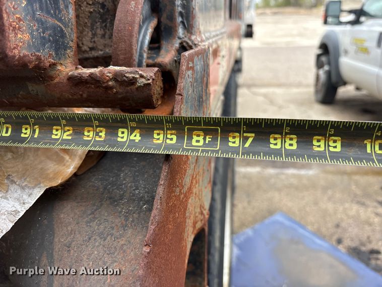 image for item ET7364 2003 Mack CV713 dump truck