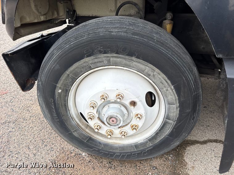 image for item ET7364 2003 Mack CV713 dump truck