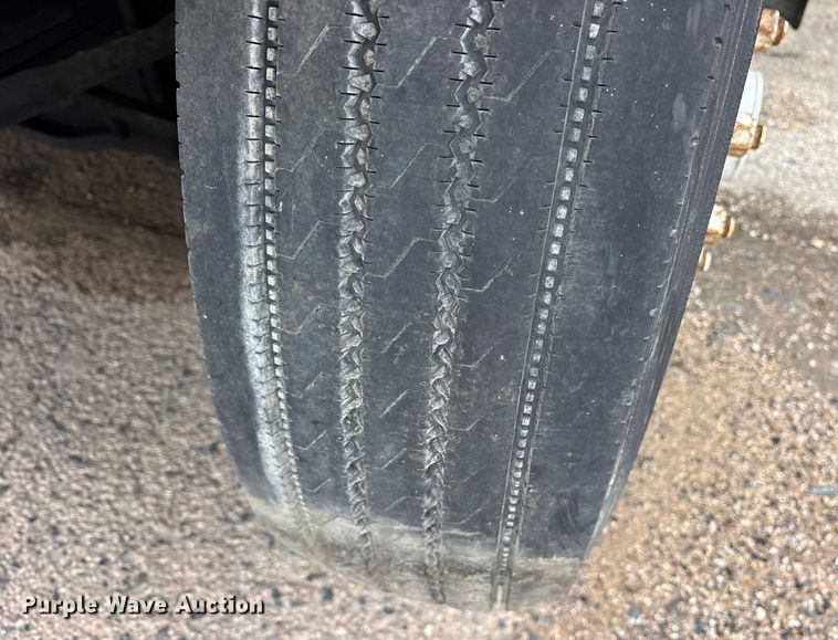 image for item ET7364 2003 Mack CV713 dump truck