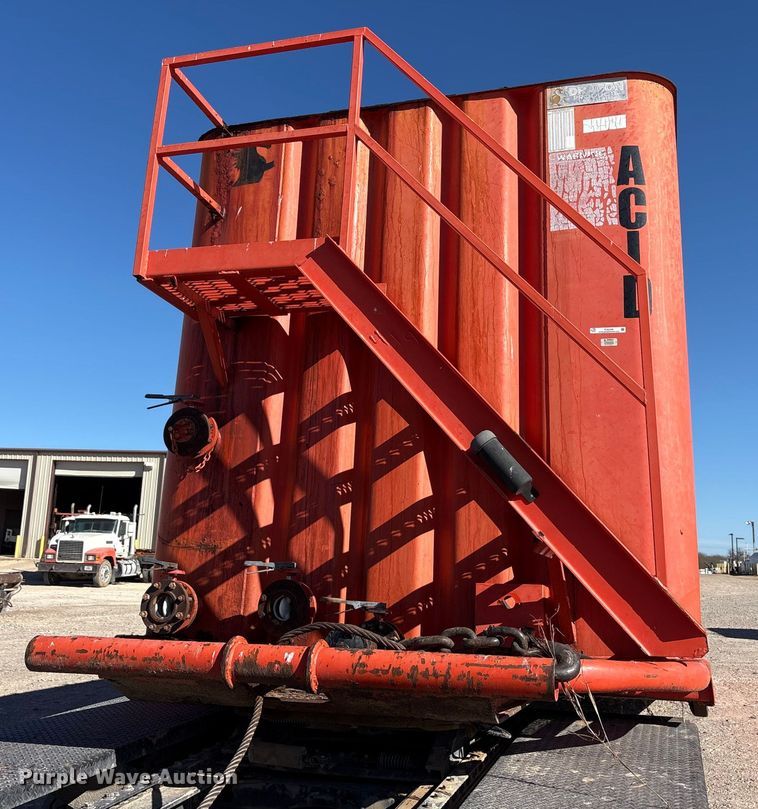 image for item EU0226 2012 Dragon Products frac tank trailer