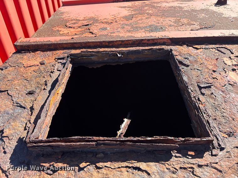 image for item EU0226 2012 Dragon Products frac tank trailer