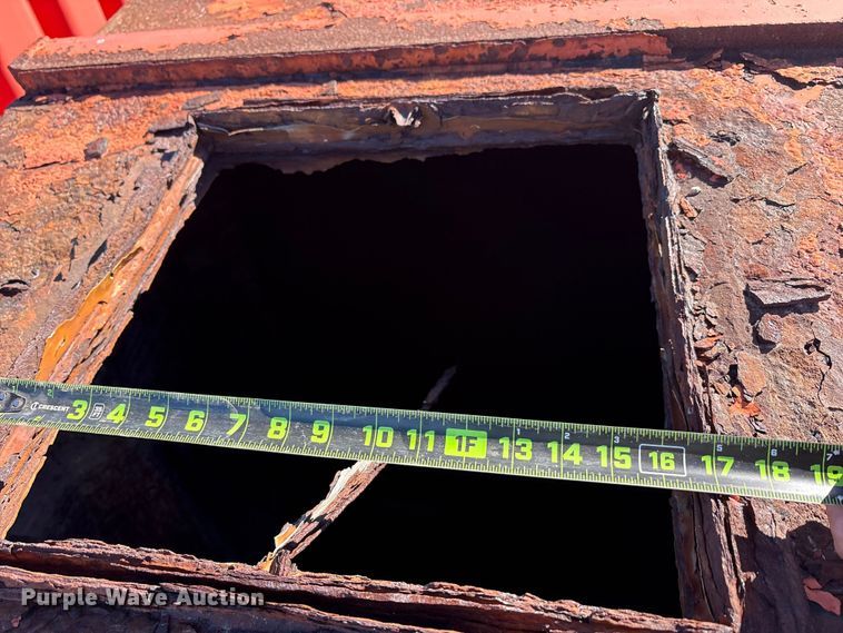 image for item EU0226 2012 Dragon Products frac tank trailer