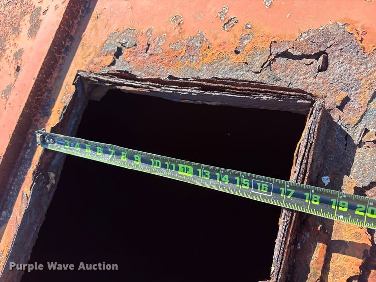 image for item EU0227 2012 Dragon Products frac tank trailer