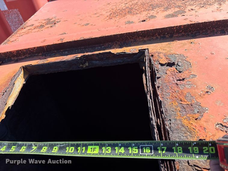 image for item EU0227 2012 Dragon Products frac tank trailer