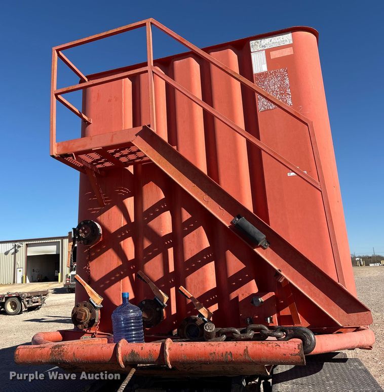 image for item EU0228 2013 Dragon Products frac tank trailer