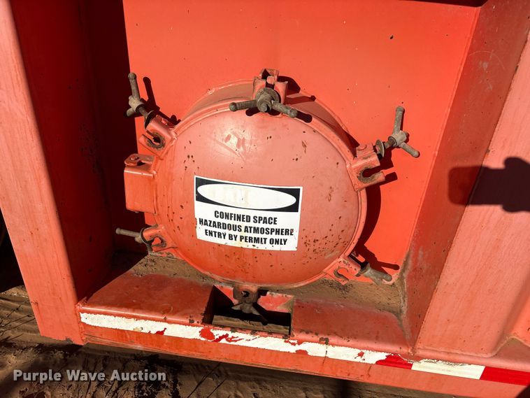 image for item EU0253 2007 Salty's Salty's Manufacturing, Ltd frac tank trailer