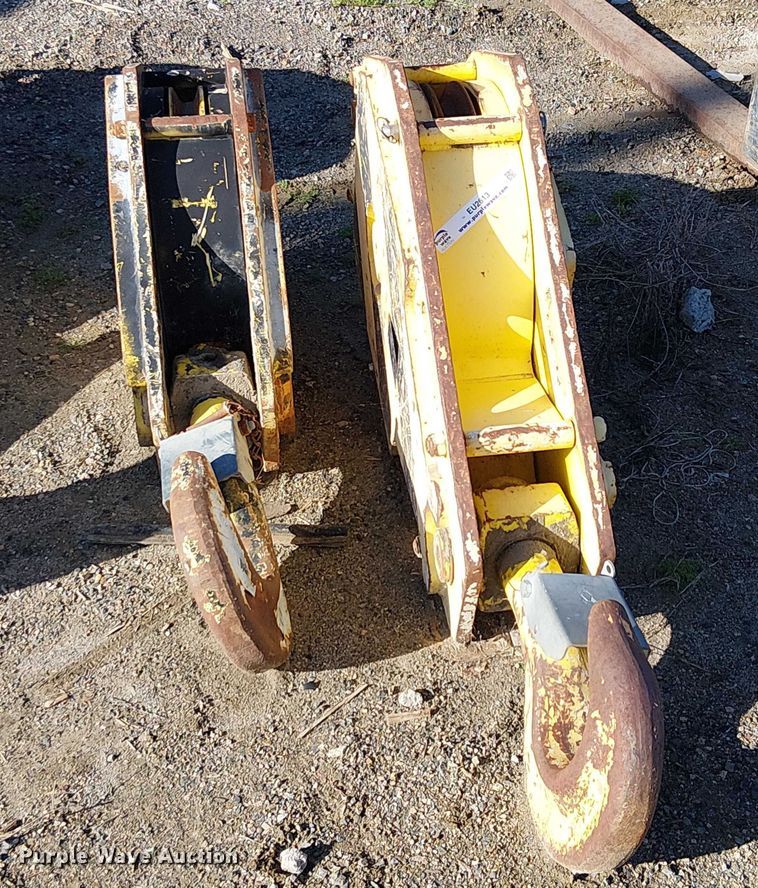 image for item EU2613 (2) Ropeblock crane blocks and hooks